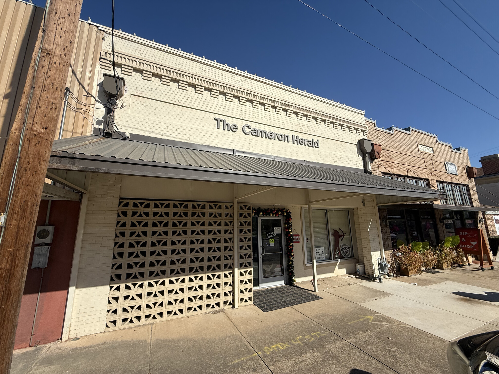 108 E 1st St, Cameron, TX for sale Primary Photo- Image 1 of 18