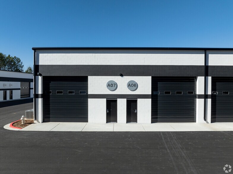 Pre-Leased Investment Units Alpharetta portefeuille de 4 propriétés à vendre sur LoopNet.ca - Photo du bâtiment - Image 2 de 11