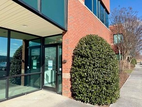 119 Boone Ridge Dr, Johnson City, TN à louer Photo intérieure- Image 2 de 7