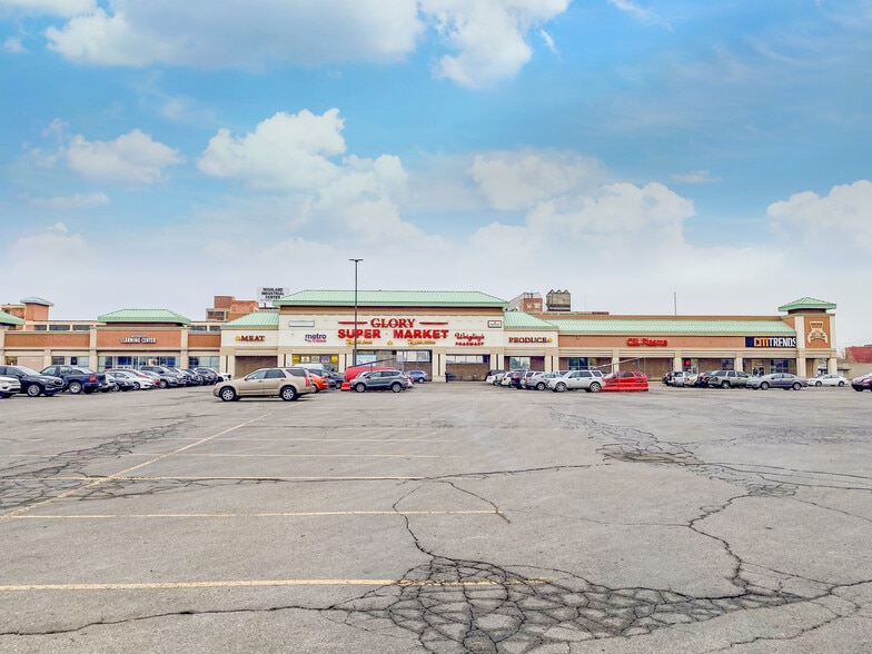 14004-14134 Woodward Ave, Highland Park, MI for lease - Building Photo - Image 2 of 4