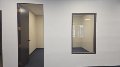 416 N Stanton St, El Paso, TX à louer Photo intérieure- Image 1 de 3