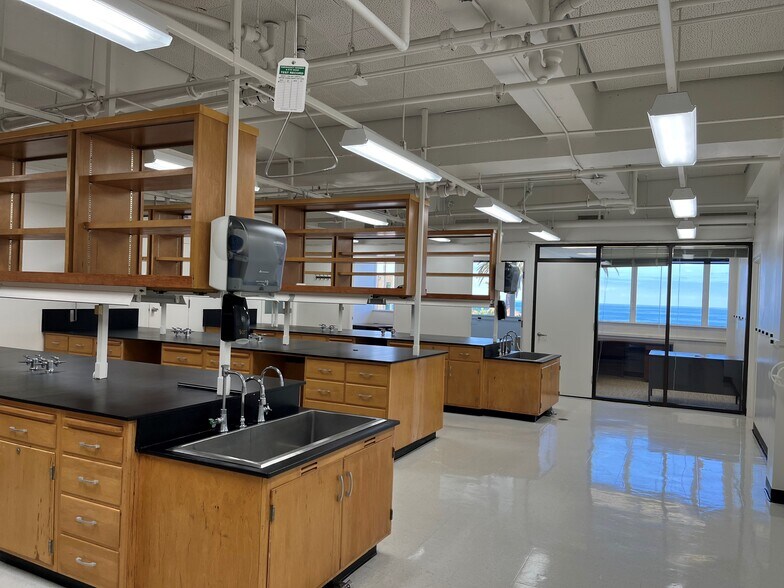 505 Coast Blvd S, La Jolla, CA à louer - Photo intérieure - Image 3 de 5