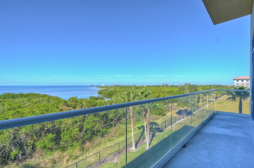 5550 W Executive Dr, Tampa, FL à louer - Autre - Image 2 de 13