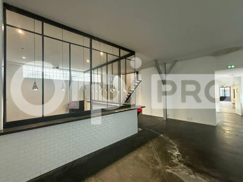 Office in Corbeil-Essonnes for lease - Interior Photo - Image 3 of 7