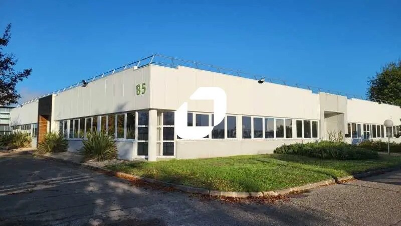 Office in Mérignac for lease Building Photo- Image 1 of 13