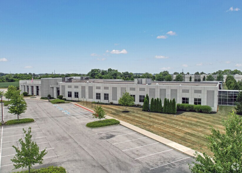 14450 Getz Rd, Noblesville, IN à louer - Photo du bâtiment - Image 2 de 3