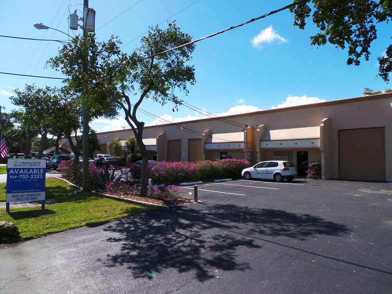 337-379 SW 13th Ave, Pompano Beach, FL for lease - Building Photo - Image 1 of 4