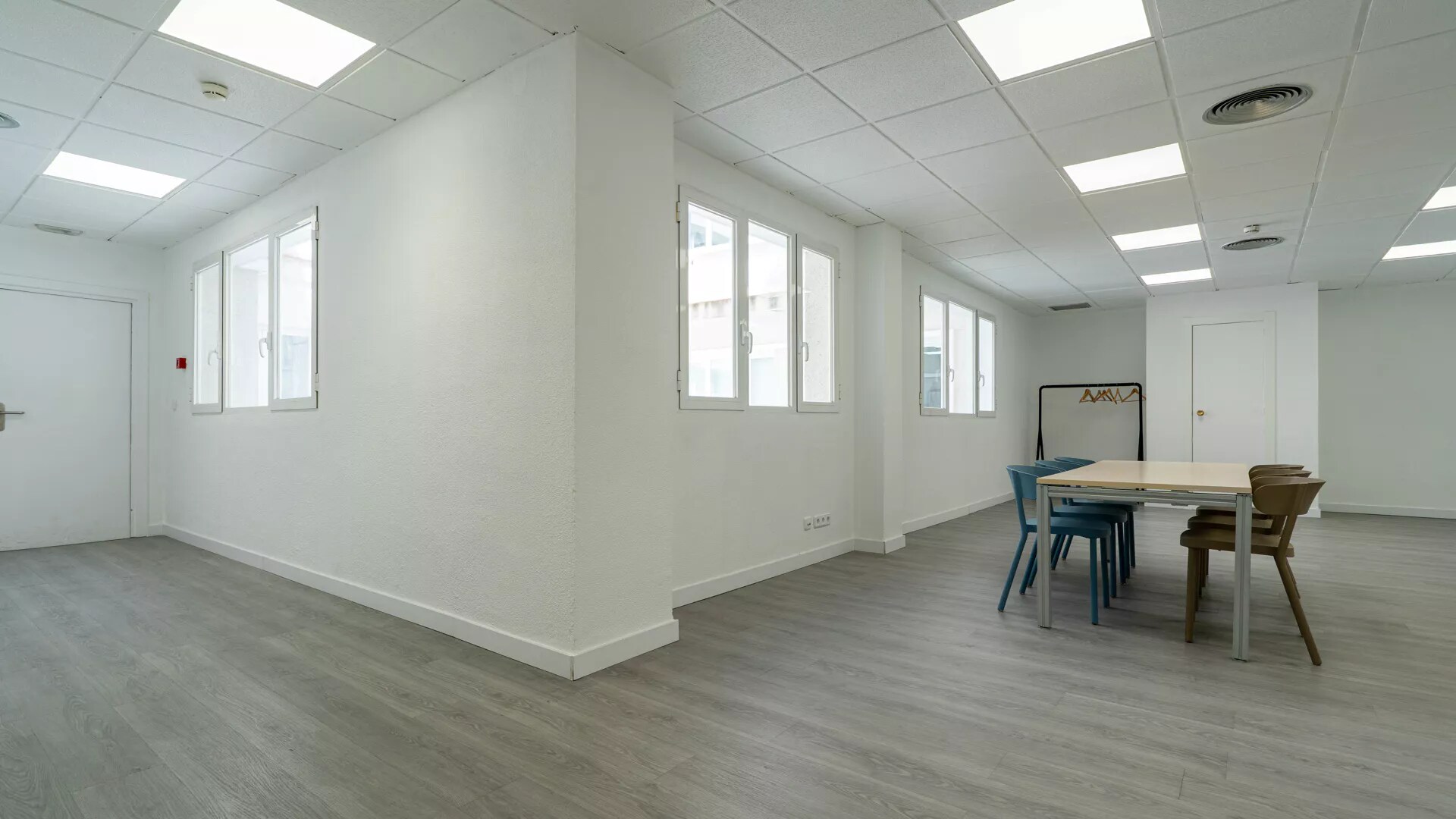 Office in Alcobendas, Madrid for lease Interior Photo- Image 1 of 15