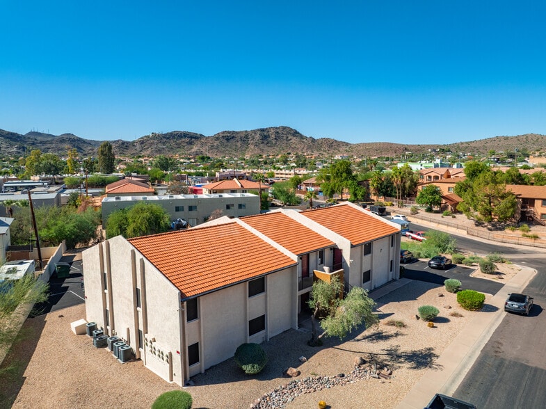 10644 N 15th Way, Phoenix, AZ for sale - Building Photo - Image 1 of 12