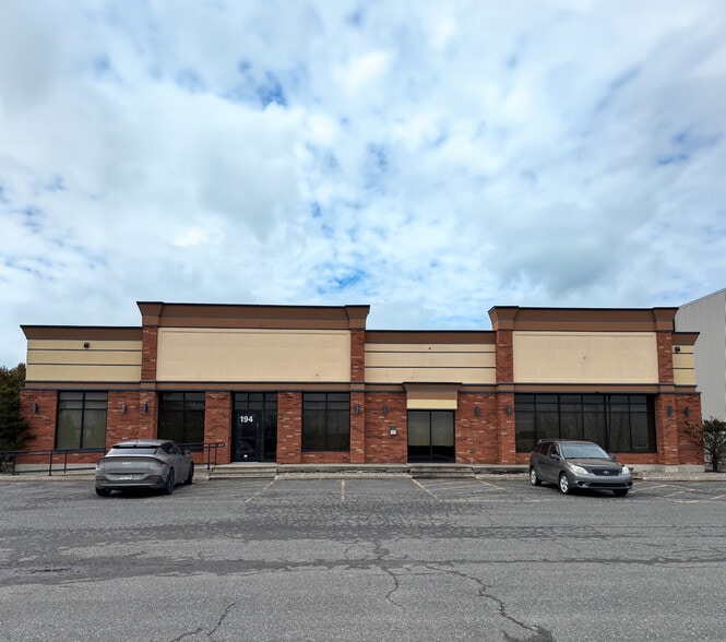 194 Industriel Boul, Saint-germain-de-grantham, QC à vendre - Photo du bâtiment - Image 1 de 2