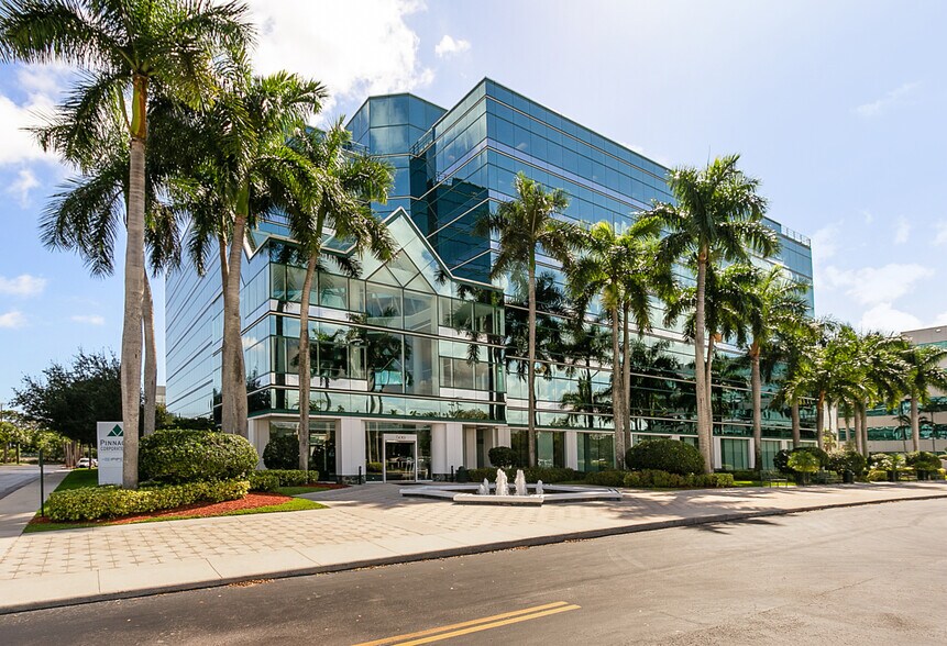 500 W Cypress Creek Rd, Fort Lauderdale, FL à louer - Photo du bâtiment - Image 3 de 27