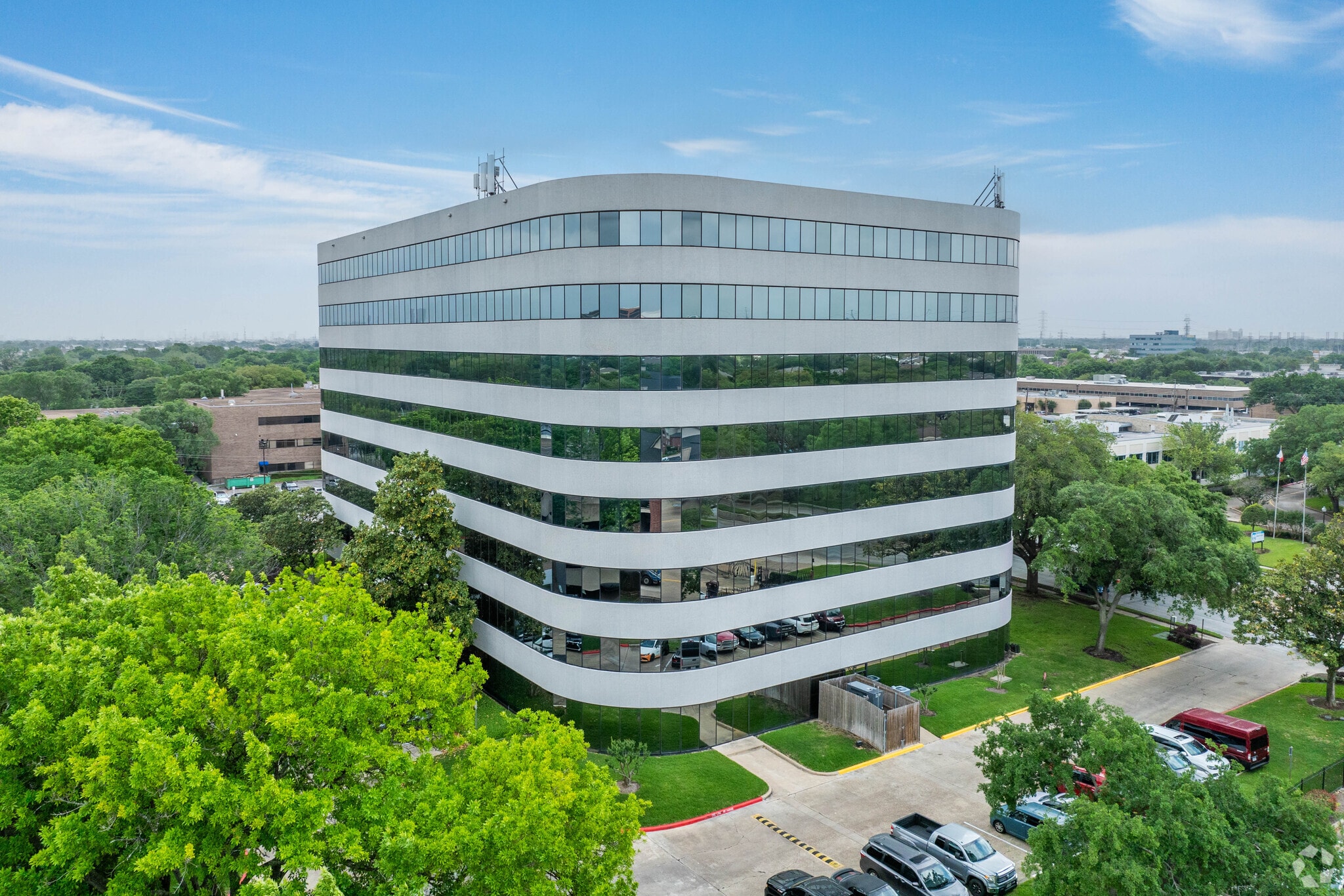 9800 Richmond Ave, Houston, TX for lease Primary Photo- Image 1 of 14