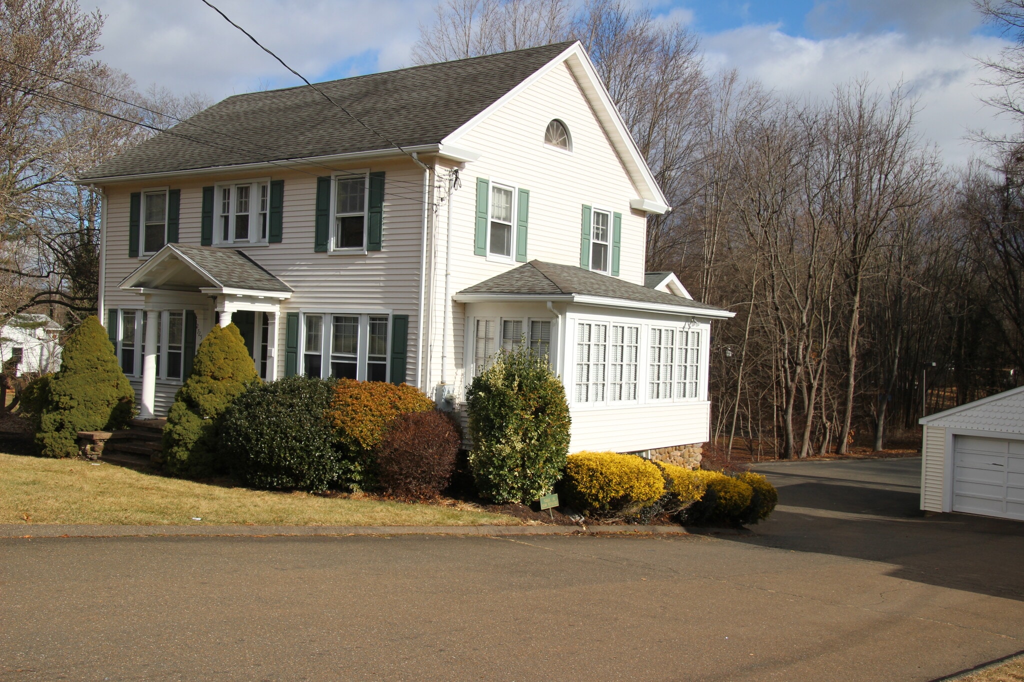 2725 Whitney Ave, Hamden, CT for lease Building Photo- Image 1 of 3