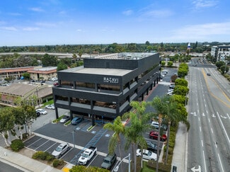 Plus de détails pour 2670 N Main St, Santa Ana, CA - Bureau à louer