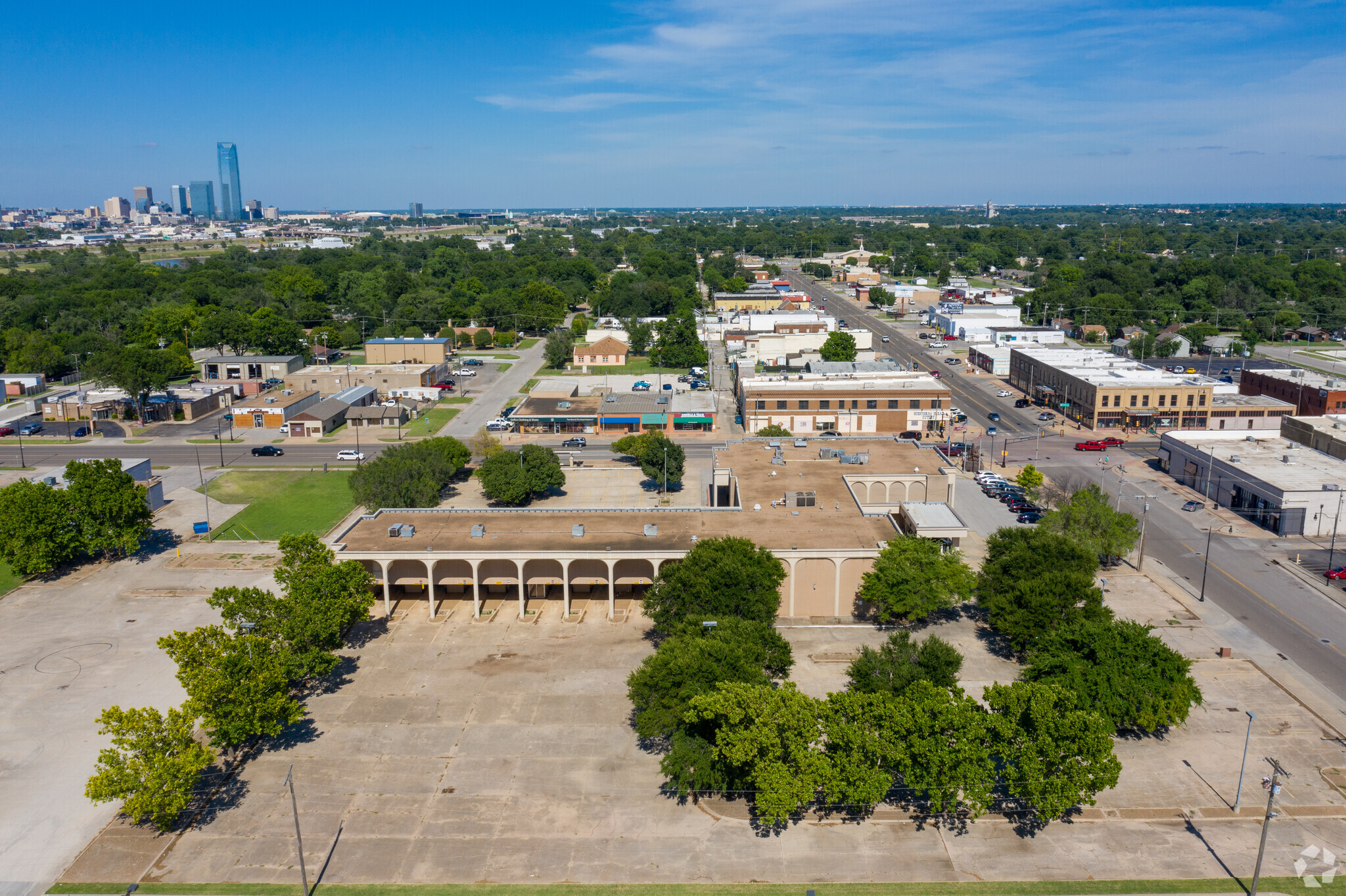 2301 Exchange Ave, Oklahoma City, OK à louer Photo du b timent- Image 1 de 3