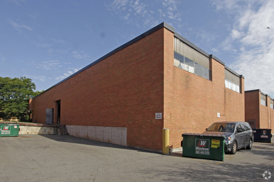 2191 Dunwin Dr, Mississauga, ON for lease - Building Photo - Image 2 of 2