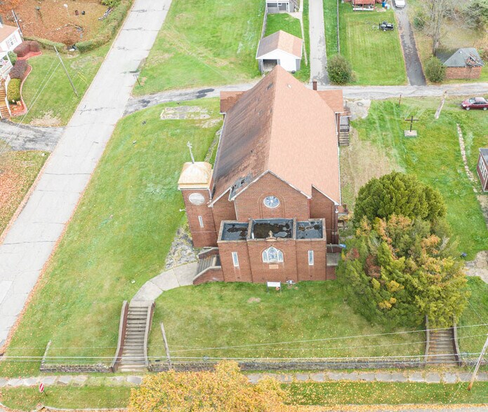 115 Frank St, Struthers, OH à vendre - Aérien - Image 3 de 11