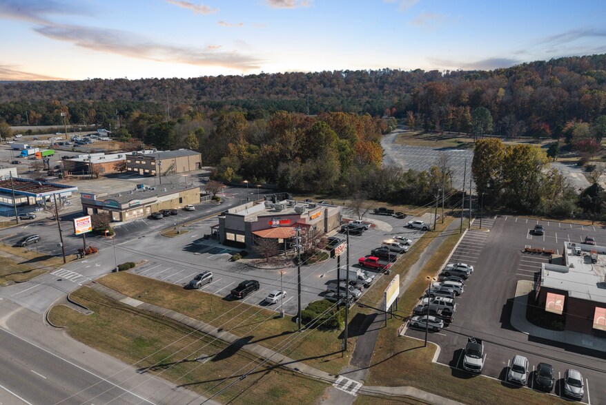 400 Cahaba Valley Rd, Pelham, AL à vendre - Photo du bâtiment - Image 2 de 3