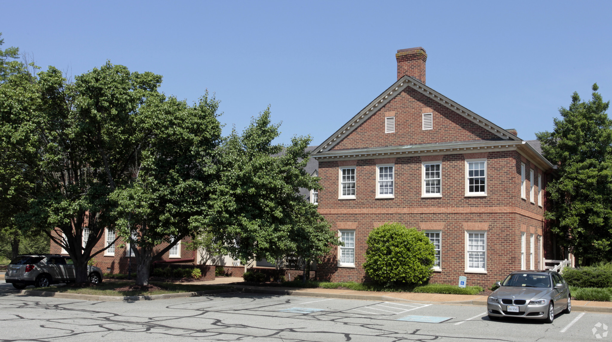 611 N Courthouse Rd, Richmond, VA for sale Primary Photo- Image 1 of 1