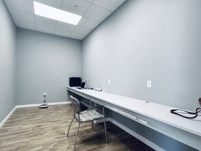 1833 Richmond Pky, Richmond, TX for lease Interior Photo- Image 2 of 8