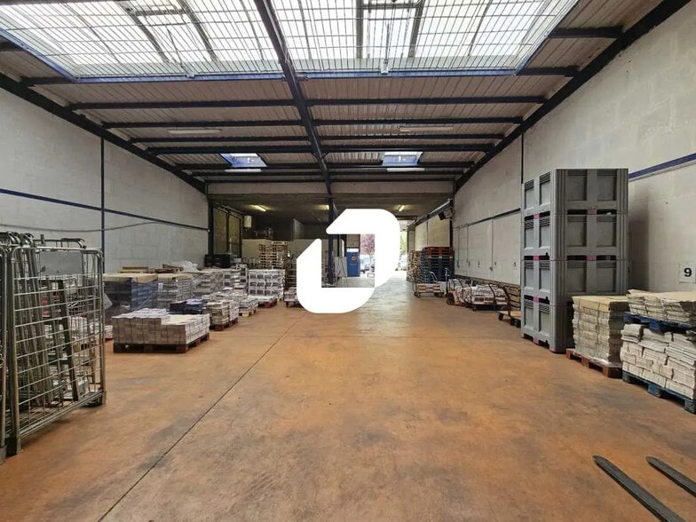 Flex in Villepinte for lease - Interior Photo - Image 3 of 24