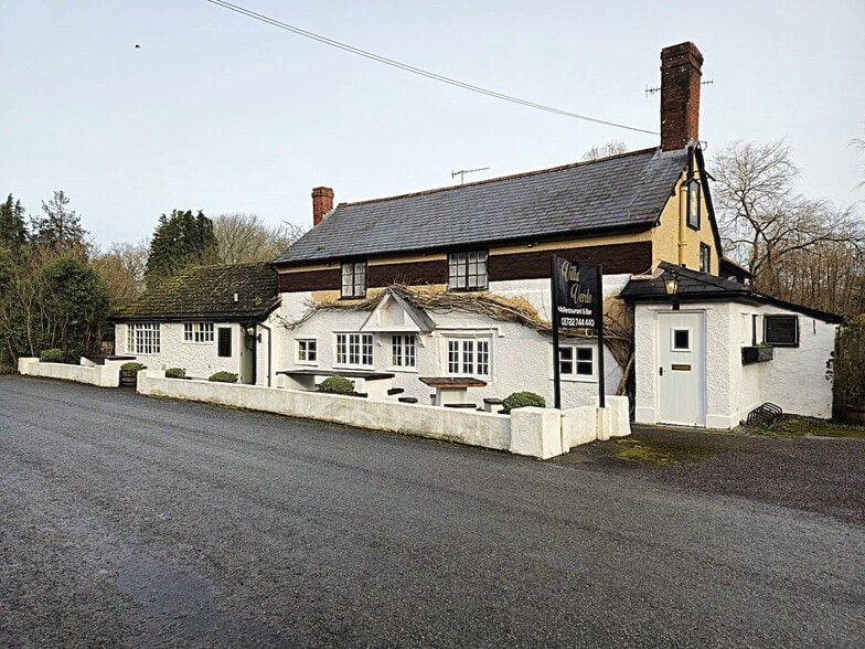 Burcombe Ln, Burcombe for lease - Building Photo - Image 1 of 1