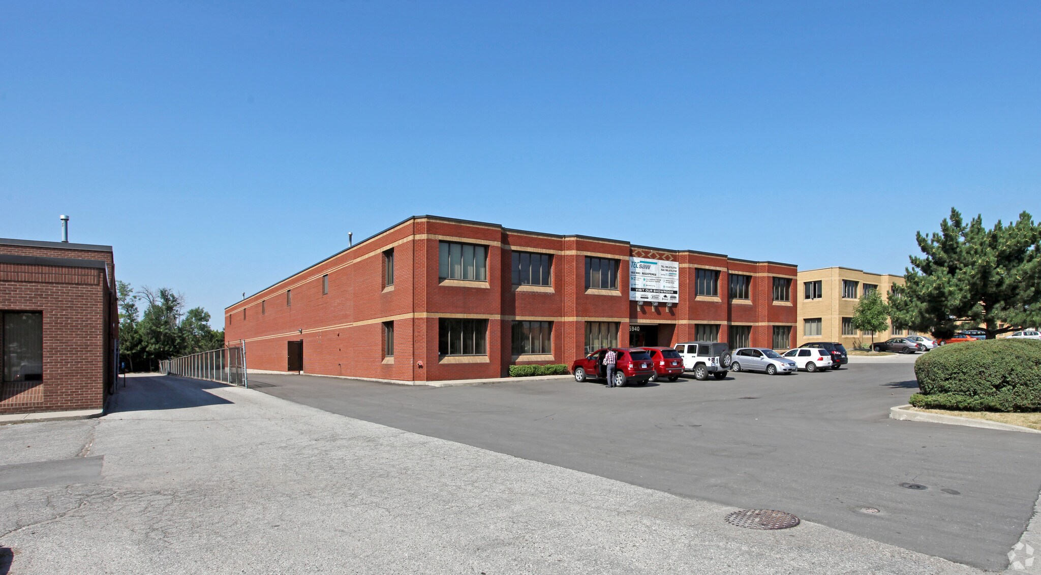 5940 Shawson Dr, Mississauga, ON for sale Primary Photo- Image 1 of 1