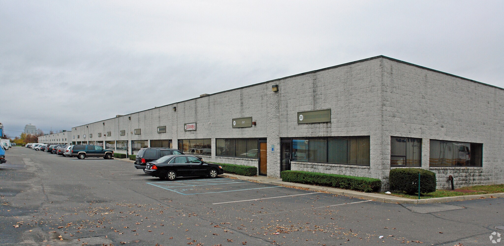 2231 Fifth Ave, Ronkonkoma, NY à louer Photo du bâtiment- Image 1 de 15