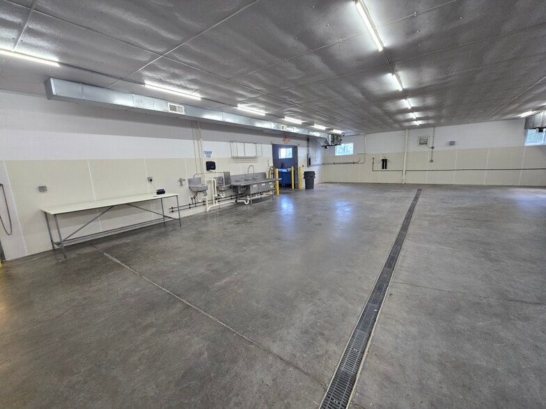 5157 Taylorsville Rd, Finchville, KY à louer - Photo intérieure - Image 3 de 8