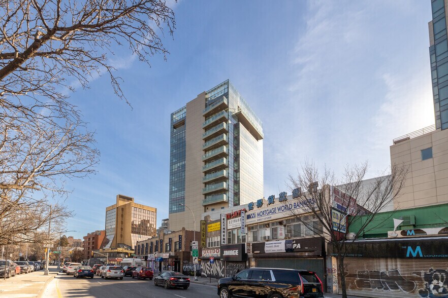 36-18 Main St, Flushing, NY for sale - Building Photo - Image 3 of 16