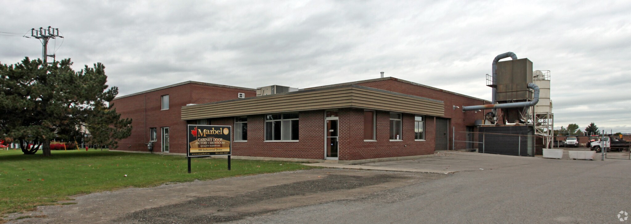 108 Industrial Dr, Whitby, ON à vendre Photo principale- Image 1 de 1