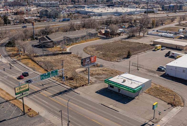 1425 W Broadway St, Idaho Falls, ID à louer - Photo du bâtiment - Image 2 de 8