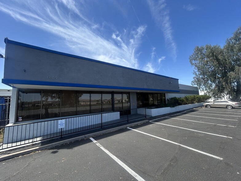 1609 W 17th St, Tempe, AZ for lease - Building Photo - Image 1 of 4