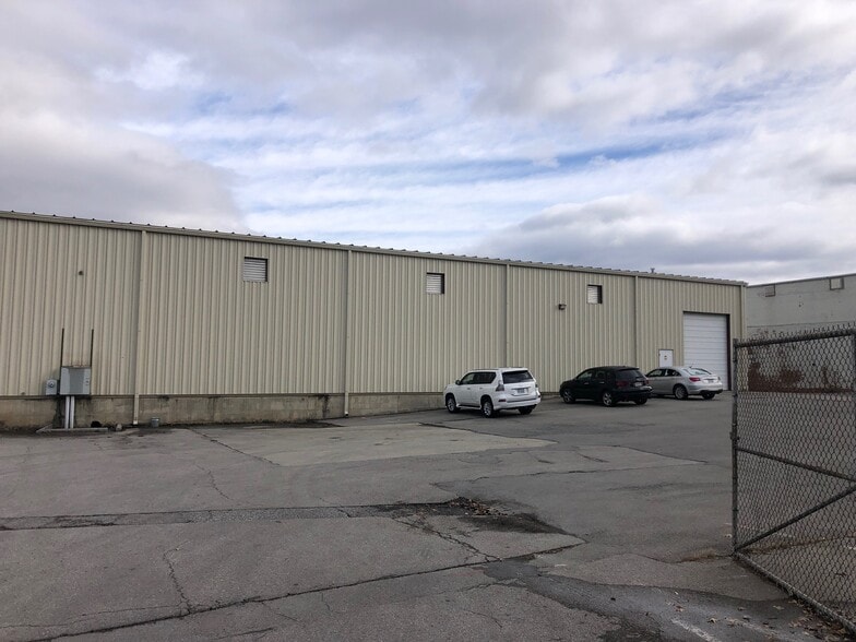 3625 Aerial Way Dr SW, Roanoke, VA for sale - Building Photo - Image 3 of 5