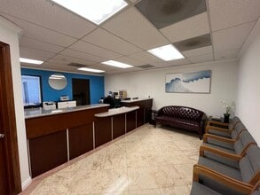901 Dover Dr, Newport Beach, CA for lease Interior Photo- Image 1 of 6