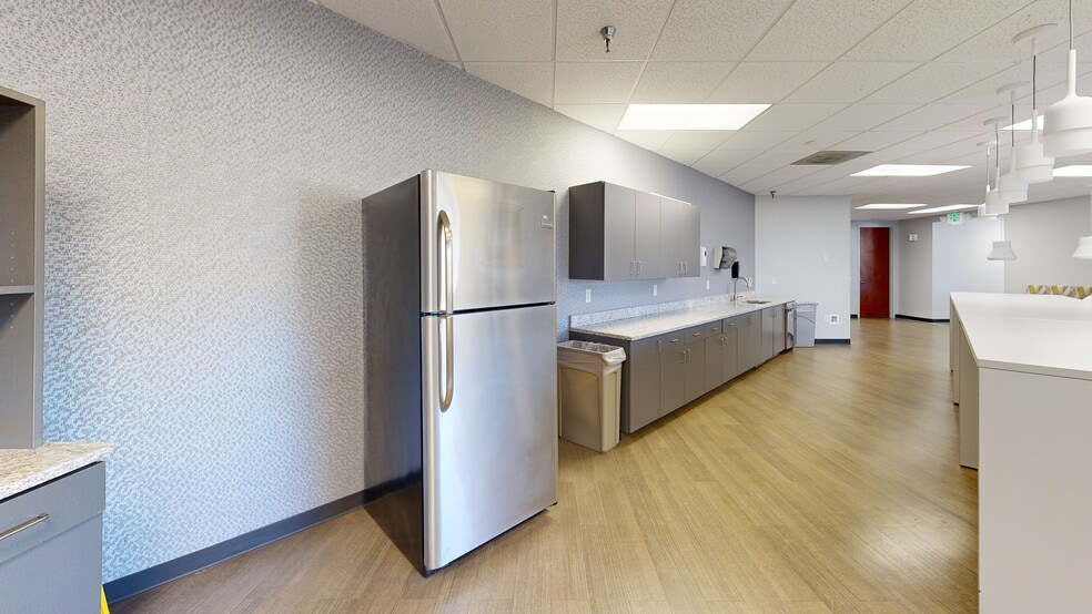 5130 Eisenhower Blvd, Tampa, FL for lease - Matterport 3D Scan - Image 2 of 13