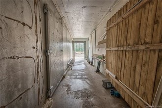 511 W Franklin Blvd, Gastonia, NC for sale Interior Photo- Image 1 of 19