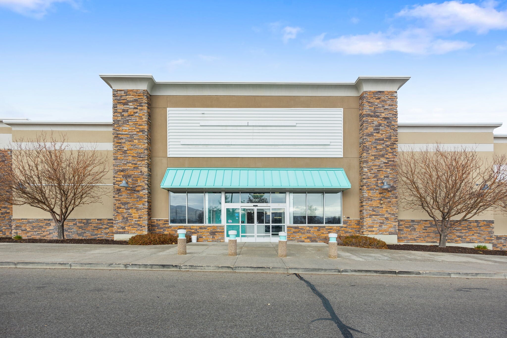 3651 W Market Center Dr, Riverton, UT for lease Interior Photo- Image 1 of 5