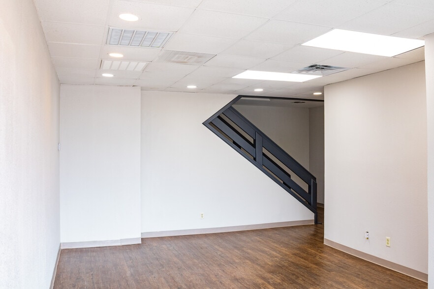 1685 E Washington Ave, Navasota, TX à louer - Photo intérieure - Image 3 de 18