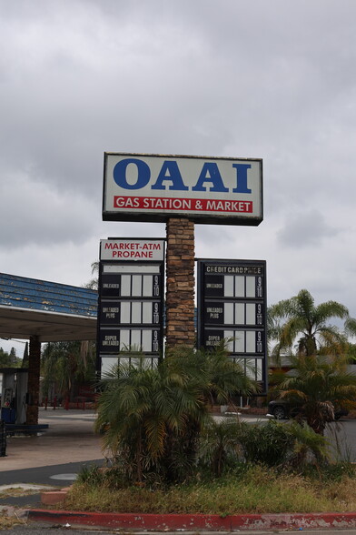 501 W 9th Ave, Escondido, CA à vendre - Photo du bâtiment - Image 2 de 16