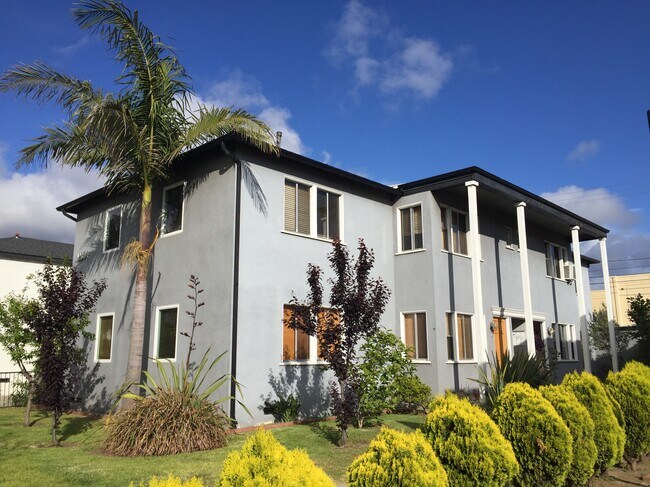 More details for 12304 Washington Pl, Los Angeles, CA - Multifamily for Sale