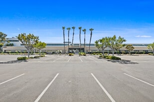 2701 S Harbor Blvd, Santa Ana CA - Entrepôt