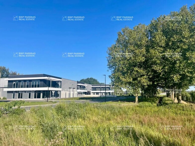 Flex dans Saint-André-lez-Lille à louer - Photo du bâtiment - Image 2 de 30