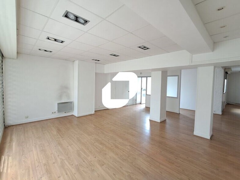 Bureau dans Asnières-sur-Seine à louer - Photo intérieure - Image 2 de 11