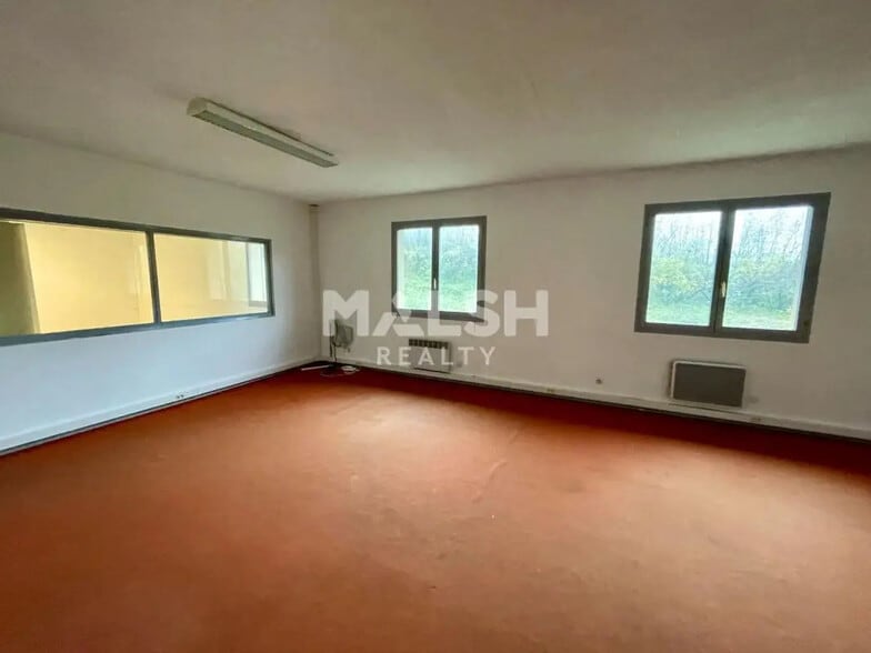 Local d'activités dans Saint-Genis-Laval à vendre - Photo intérieure - Image 2 de 15