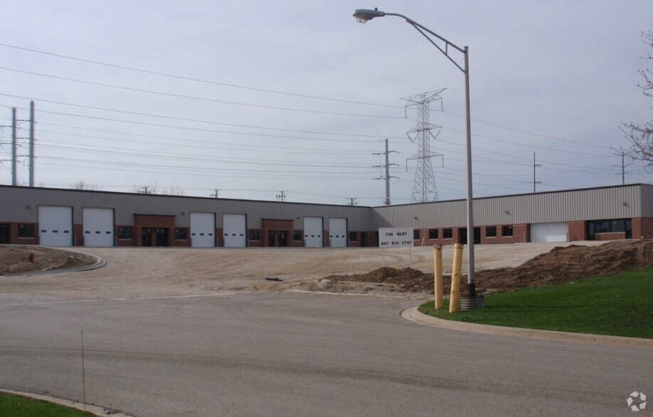 155 E Chicago St, Cary, IL for lease - Building Photo - Image 2 of 24