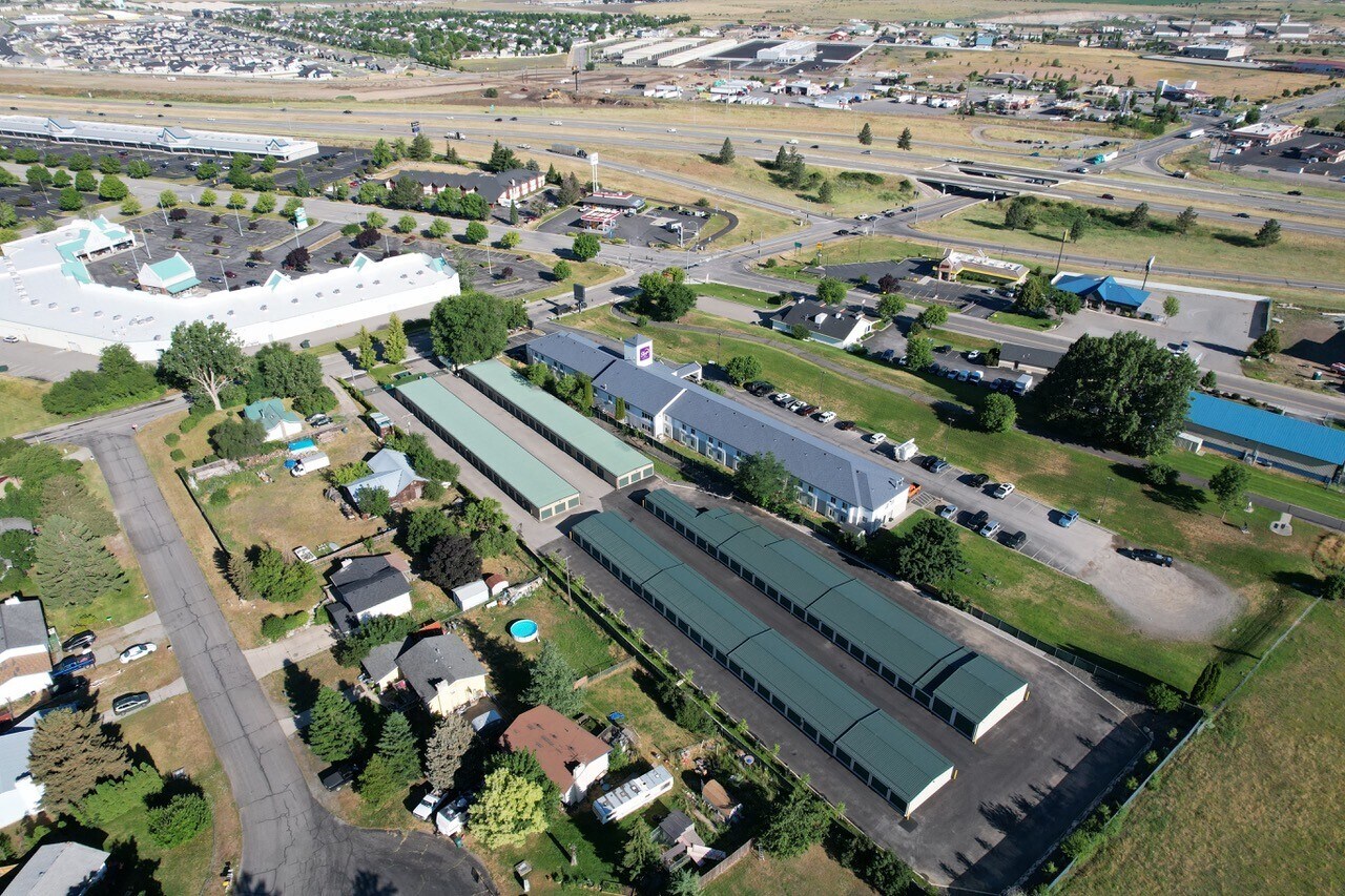 ID & WA 2-Property Portfolio portfolio of 2 properties for sale on LoopNet.ca Building Photo- Image 1 of 10