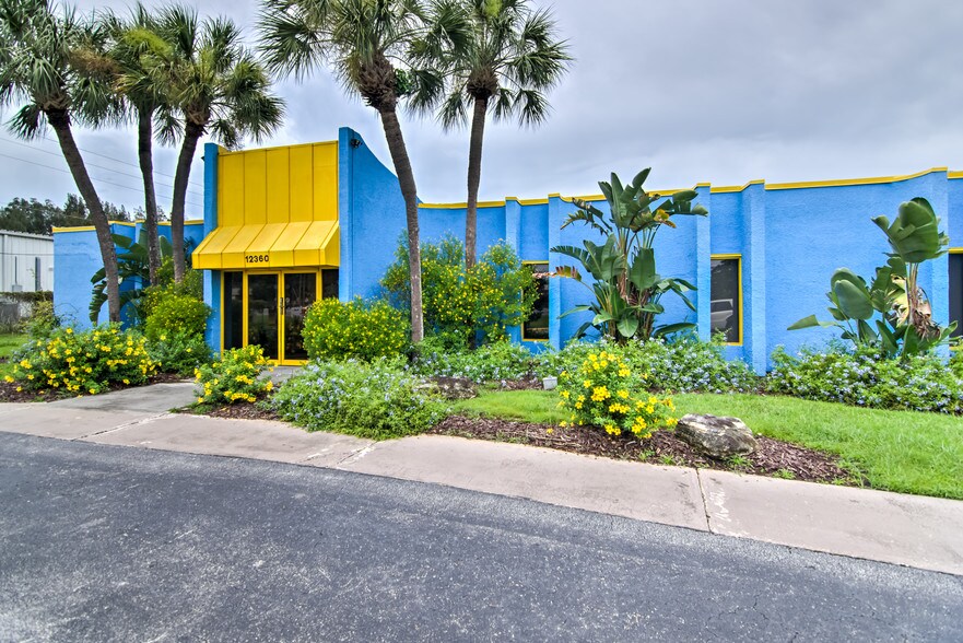 12360 66th St N, Largo, FL à louer - Photo du bâtiment - Image 3 de 18