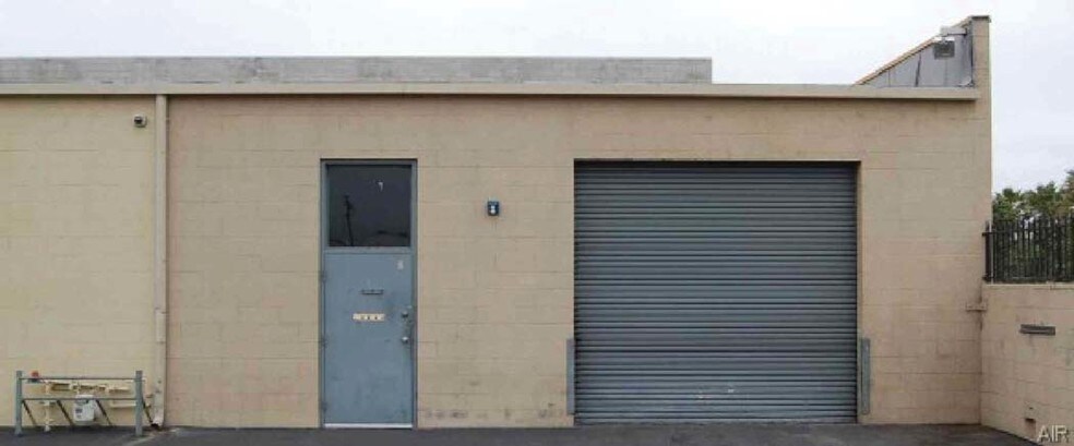 9939 Canoga Ave, Chatsworth, CA à louer - Photo du bâtiment - Image 3 de 7