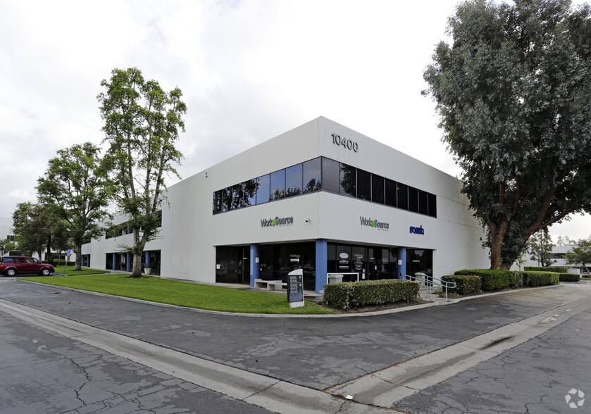 10400 Pioneer Blvd, Santa Fe Springs, CA for sale - Primary Photo - Image 1 of 7